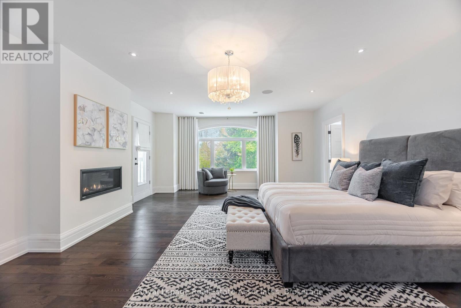 157 Dianne Avenue, Oakville, Ontario  L6J 4G8 - Photo 24 - W12760834