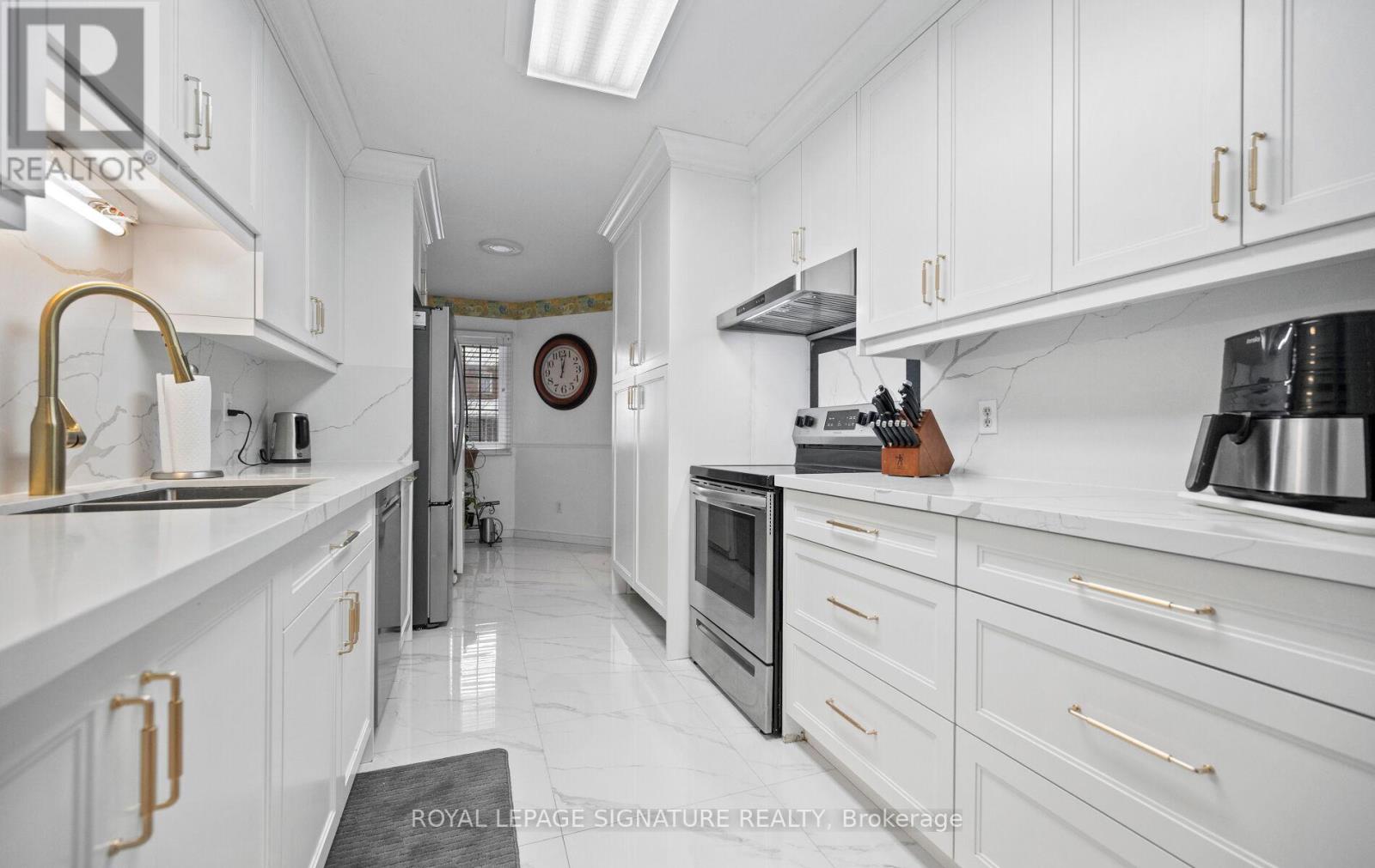 3 Lancewood Crescent, Brampton (Queen Street Corridor), Ontario  L6S 5Y6 - Photo 15 - W12760868