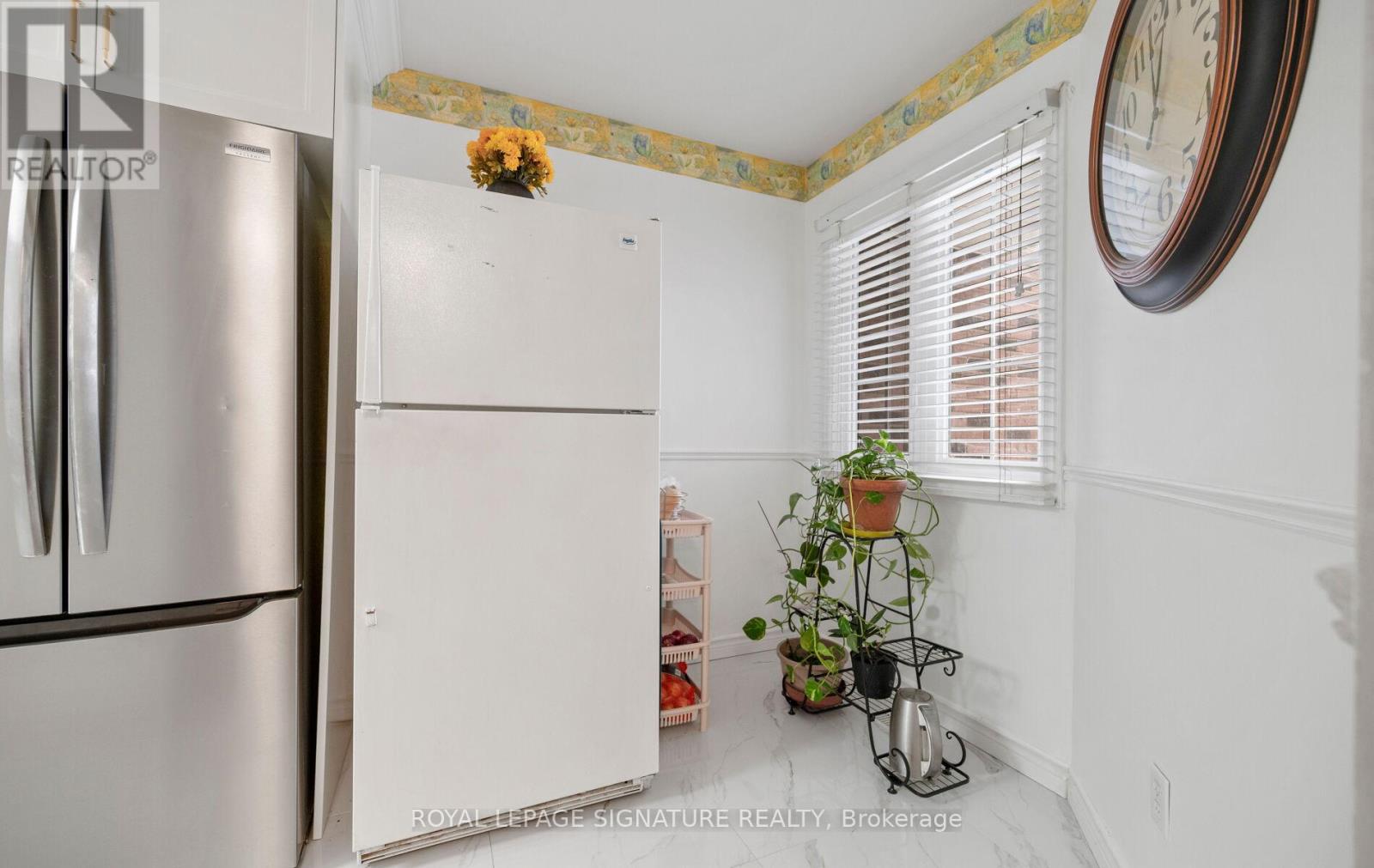 3 Lancewood Crescent, Brampton (Queen Street Corridor), Ontario  L6S 5Y6 - Photo 20 - W12760868