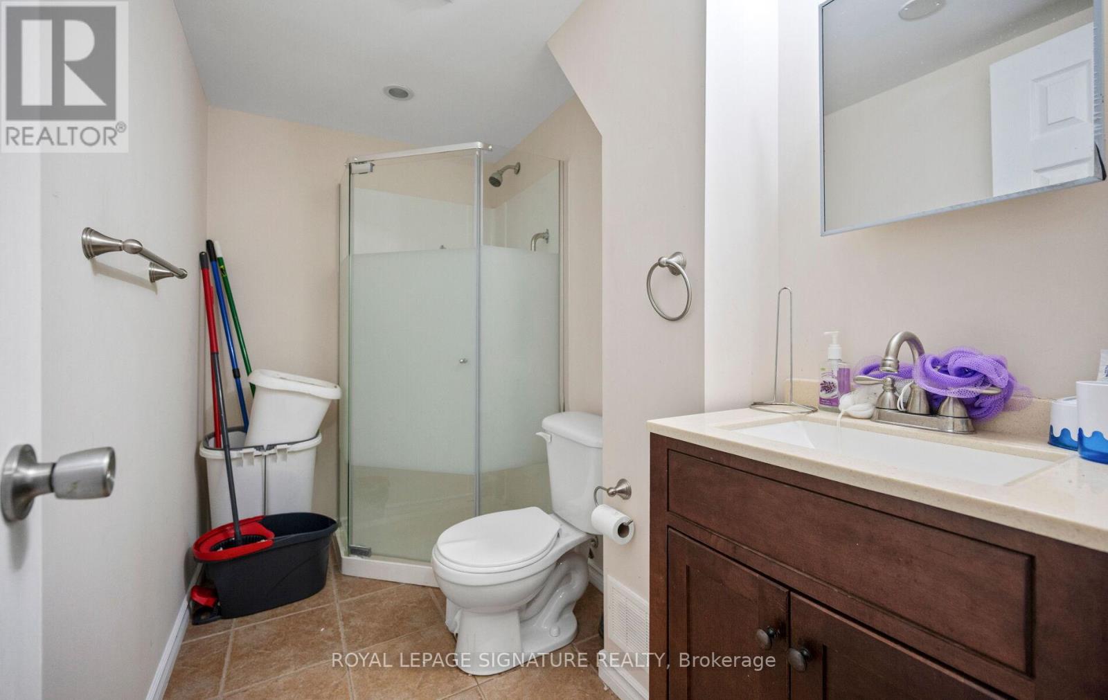 3 Lancewood Crescent, Brampton (Queen Street Corridor), Ontario  L6S 5Y6 - Photo 44 - W12760868