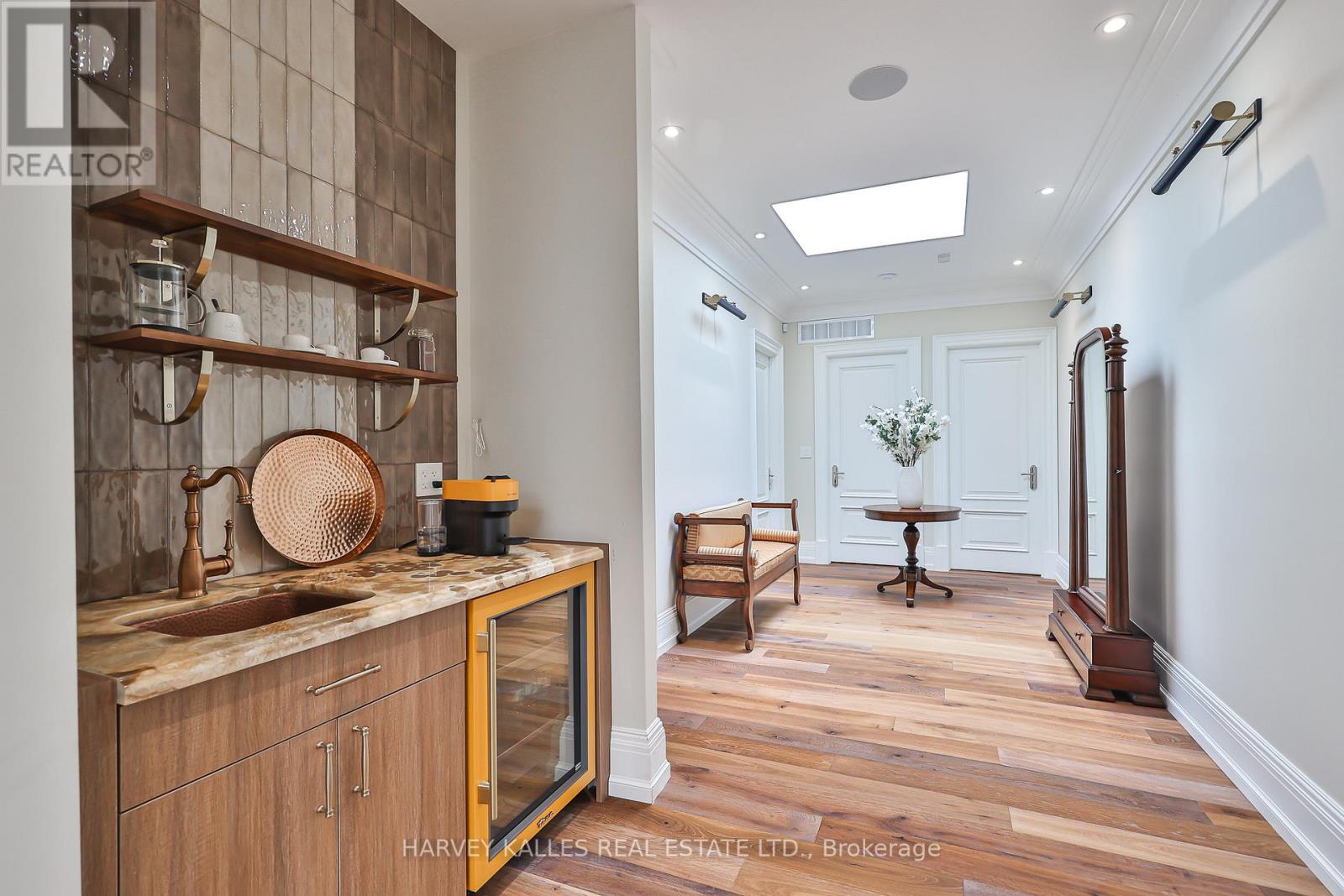 318 Maple Leaf Drive, Toronto (Maple Leaf), Ontario  M6L 1P6 - Photo 27 - W12760892