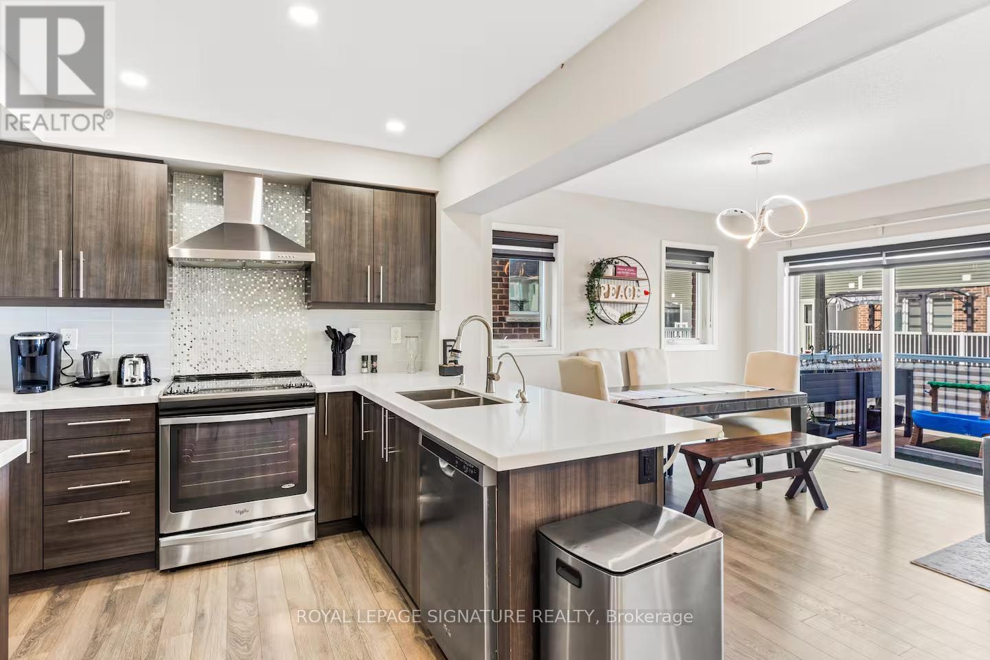 11 Eckford Lane, Brampton (Northwest Brampton), Ontario  L7A 4G8 - Photo 3 - W12760910