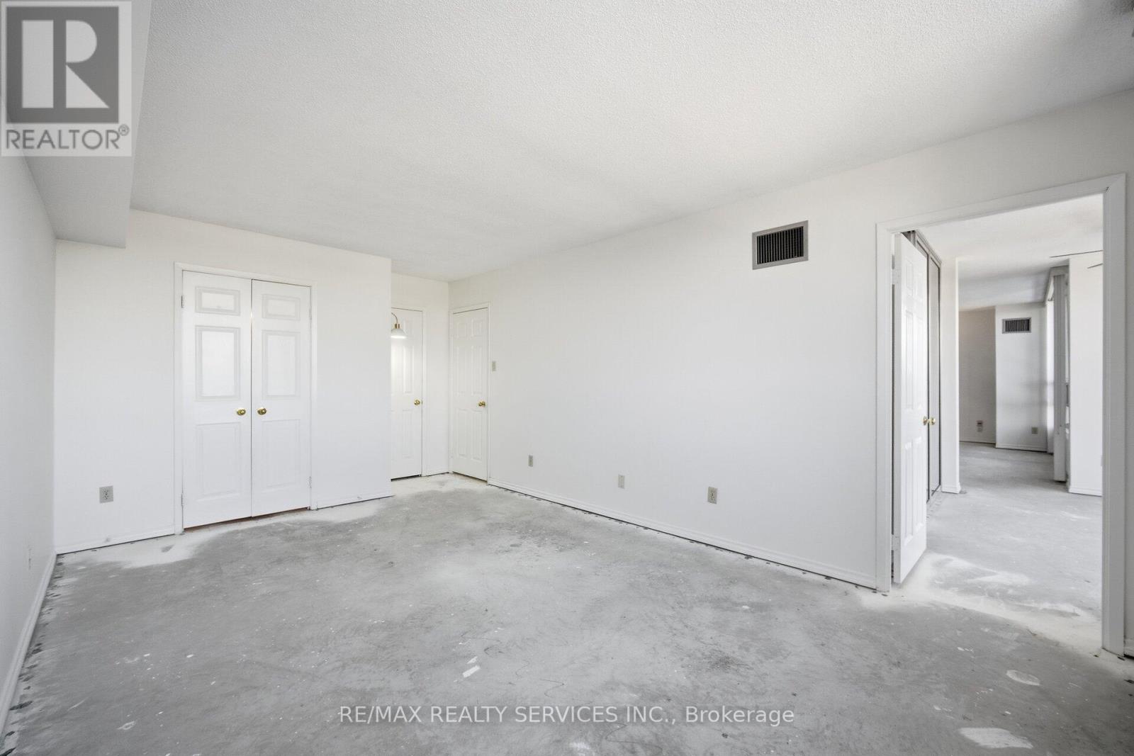 302 - 320 Mill Street S, Brampton, Ontario  L6Y 3V2 - Photo 22 - W12760920