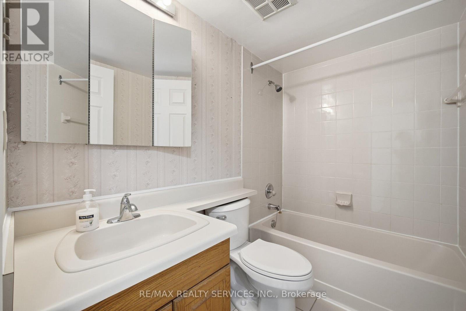 302 - 320 Mill Street S, Brampton, Ontario  L6Y 3V2 - Photo 28 - W12760920