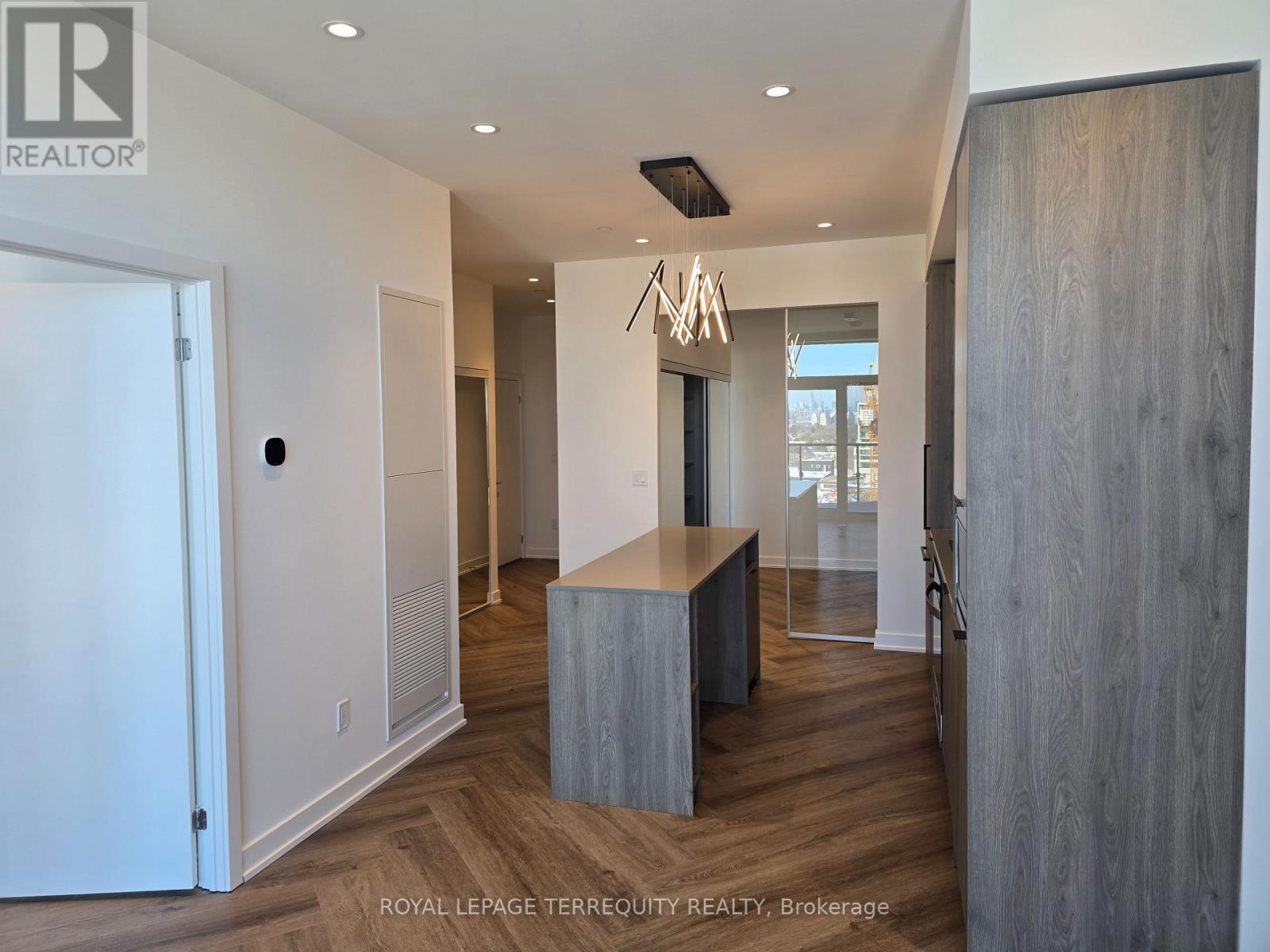 906 - 1007 The Queensway, Toronto (Islington-City Centre West), Ontario  M8Z 0H4 - Photo 4 - W12760934