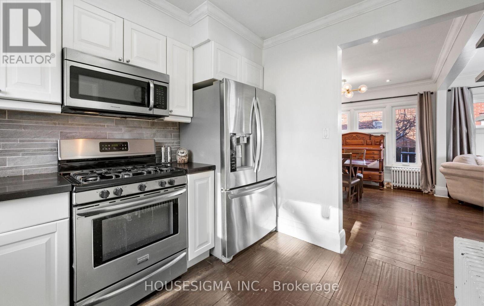 4 Parker Avenue, Toronto, Ontario  M8Z 4L5 - Photo 13 - W12760938