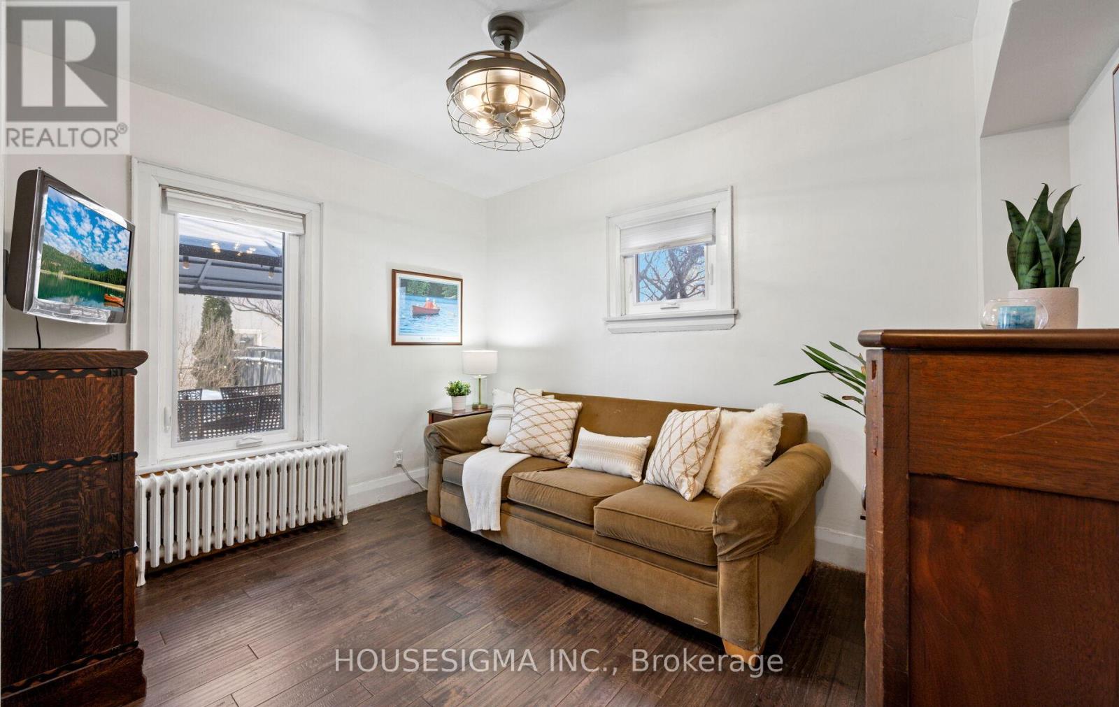 4 Parker Avenue, Toronto, Ontario  M8Z 4L5 - Photo 16 - W12760938