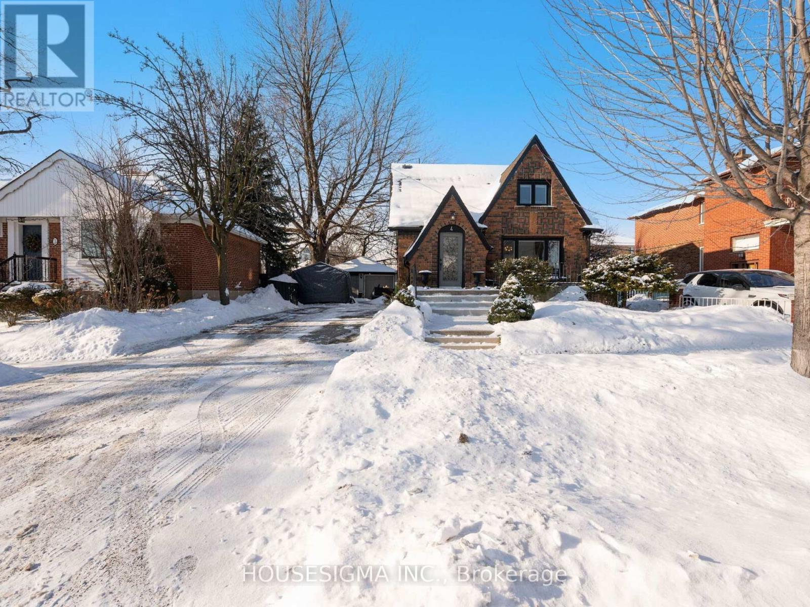 4 Parker Avenue, Toronto, Ontario  M8Z 4L5 - Photo 2 - W12760938
