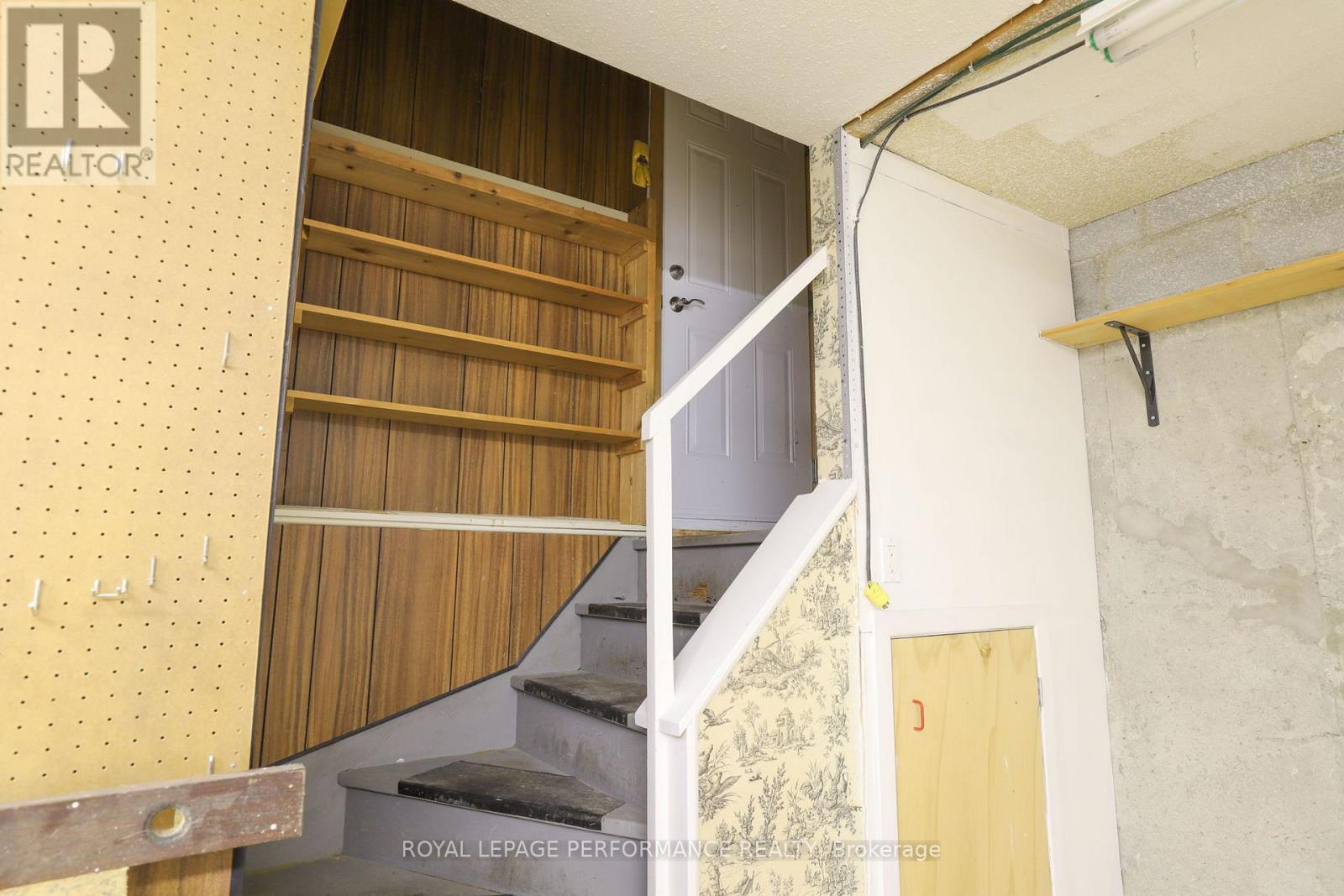 81 C Glen Park Drive, Ottawa, Ontario  K1B 3Z1 - Photo 24 - X12760936