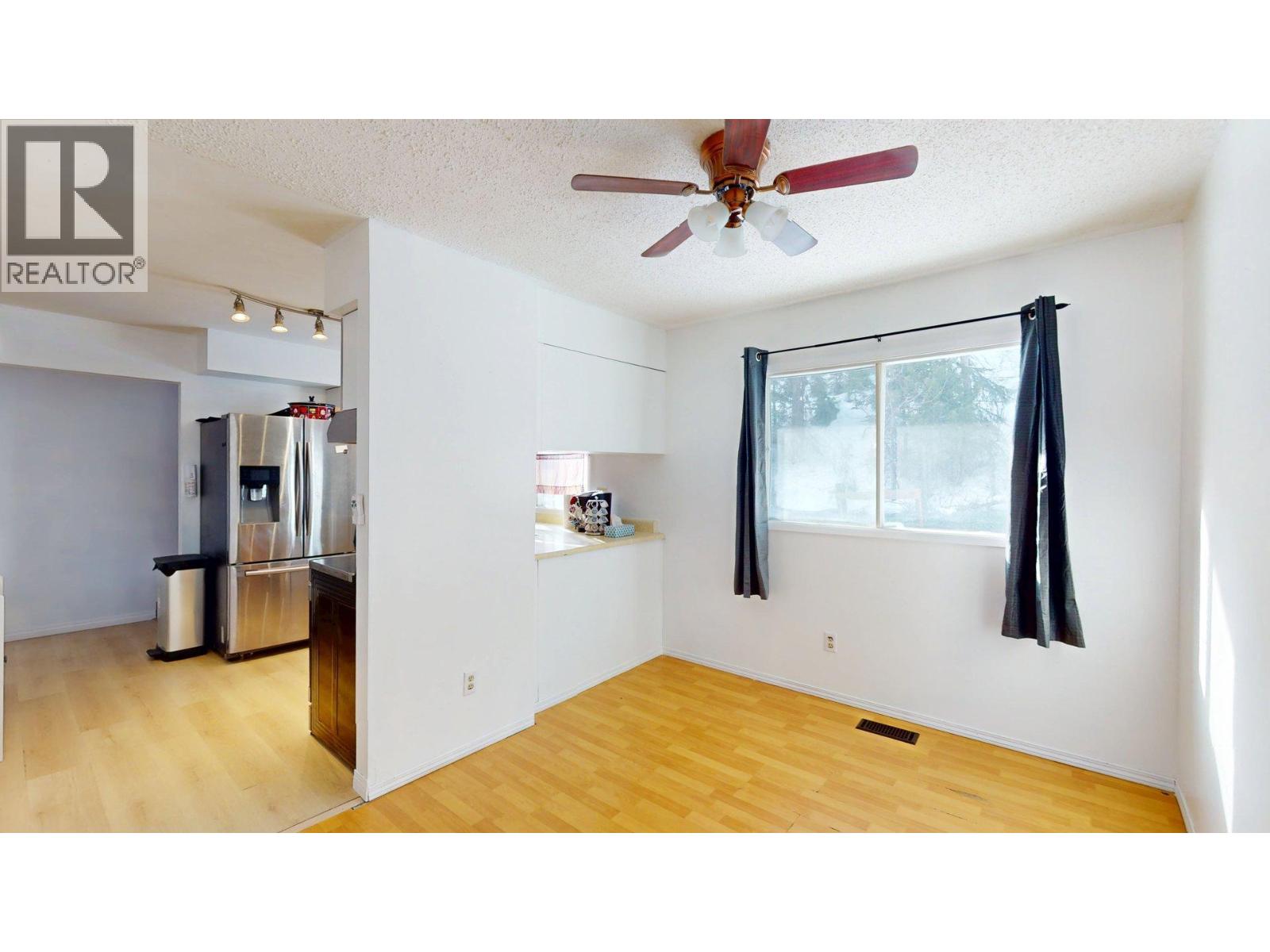 1315 Alpine Drive, Elkford, British Columbia  V0B 1H0 - Photo 8 - 10373048