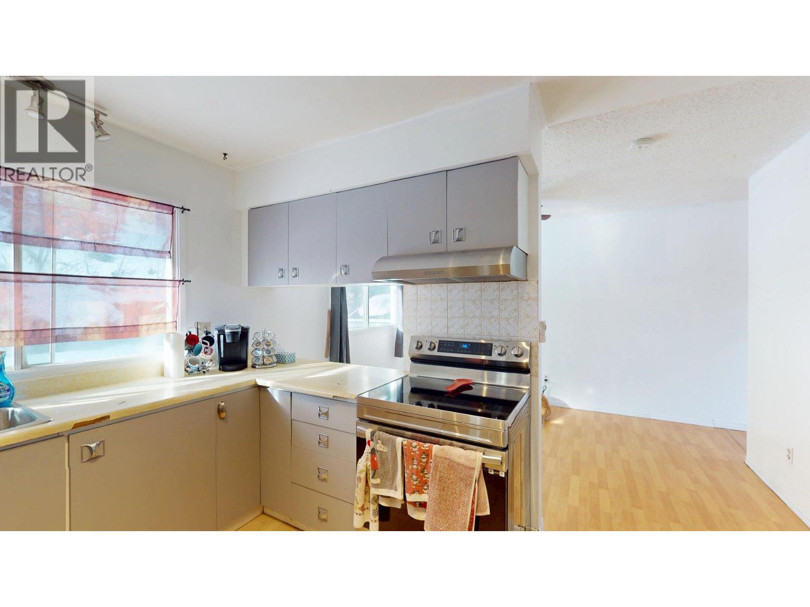 1315 Alpine Drive, Elkford, British Columbia  V0B 1H0 - Photo 13 - 10373048