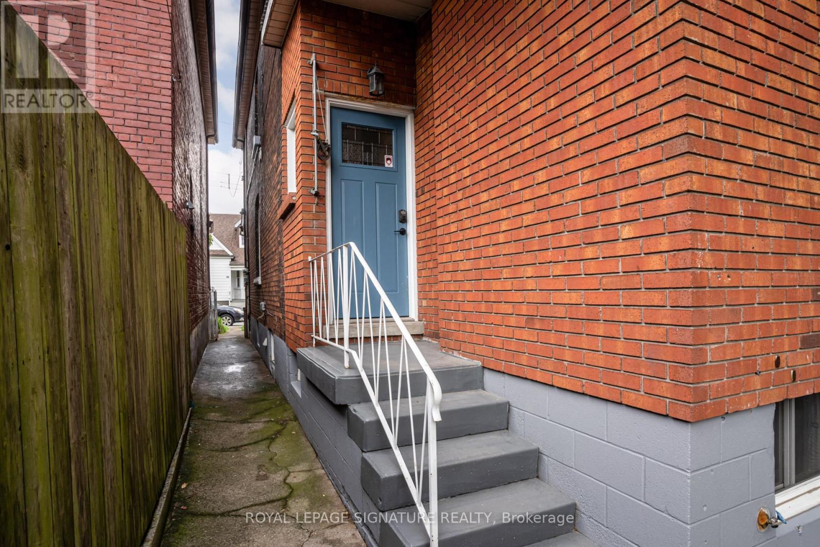 Main - 47 Harvey Street, Hamilton, Ontario  L8L 2L9 - Photo 2 - X12760816