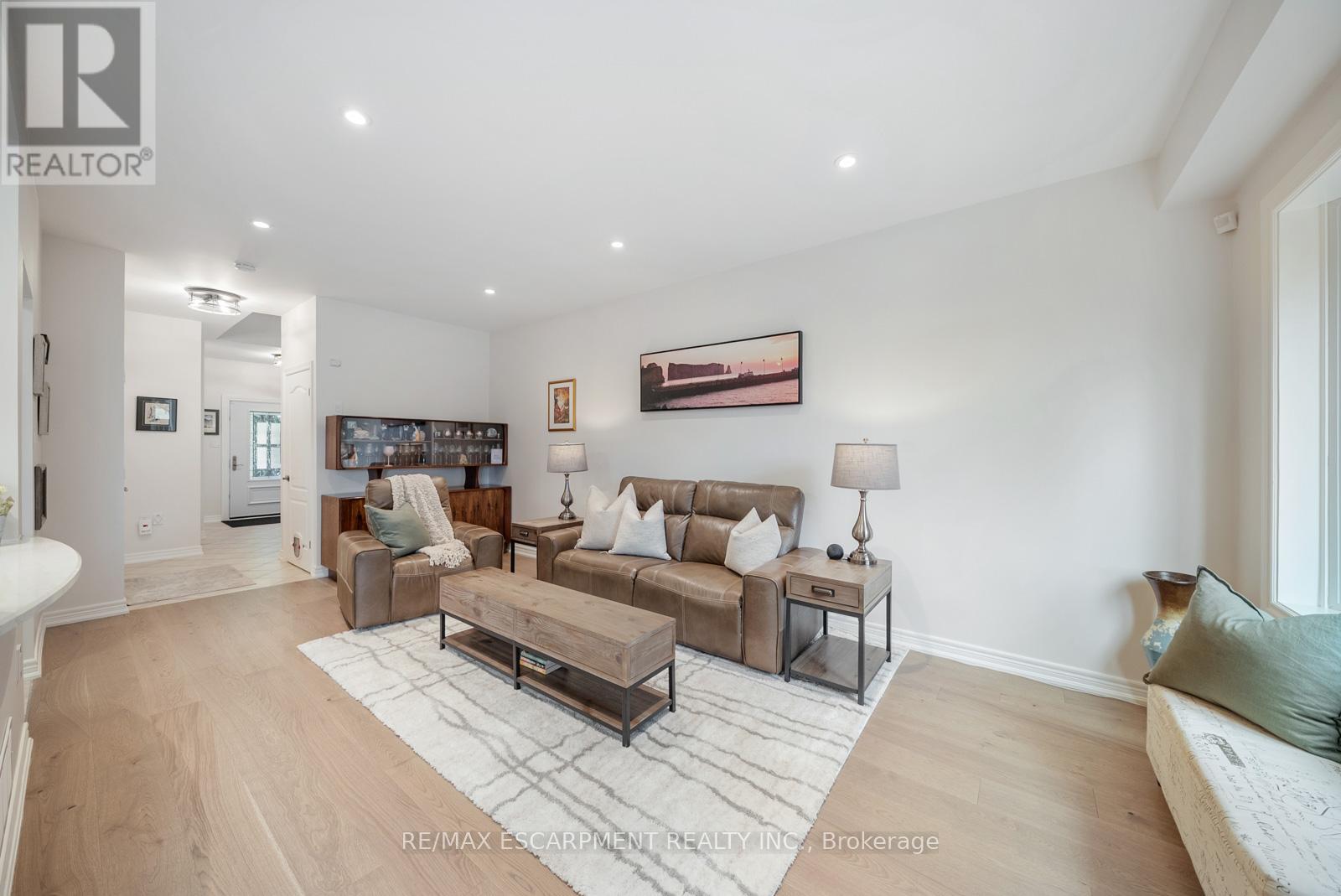 16 Olivia Place, Hamilton, Ontario  L9K 1R3 - Photo 12 - X12760894