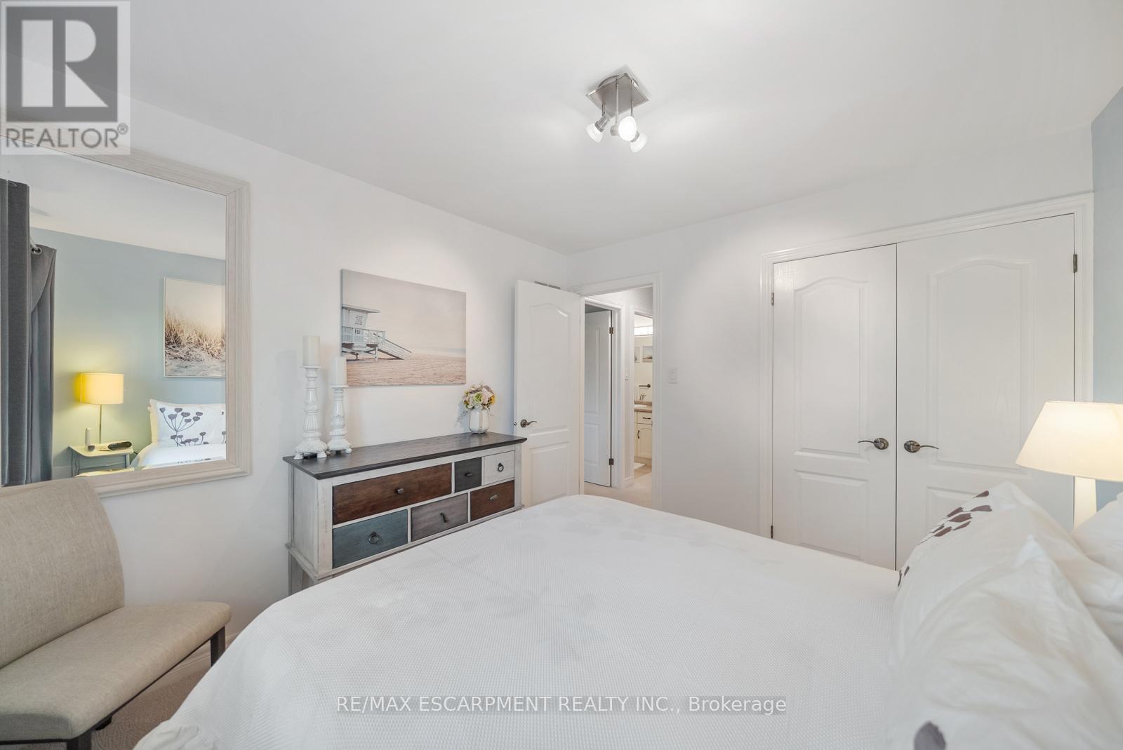 16 Olivia Place, Hamilton, Ontario  L9K 1R3 - Photo 30 - X12760894