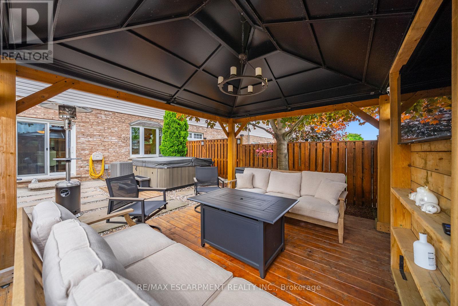 16 Olivia Place, Hamilton, Ontario  L9K 1R3 - Photo 47 - X12760894