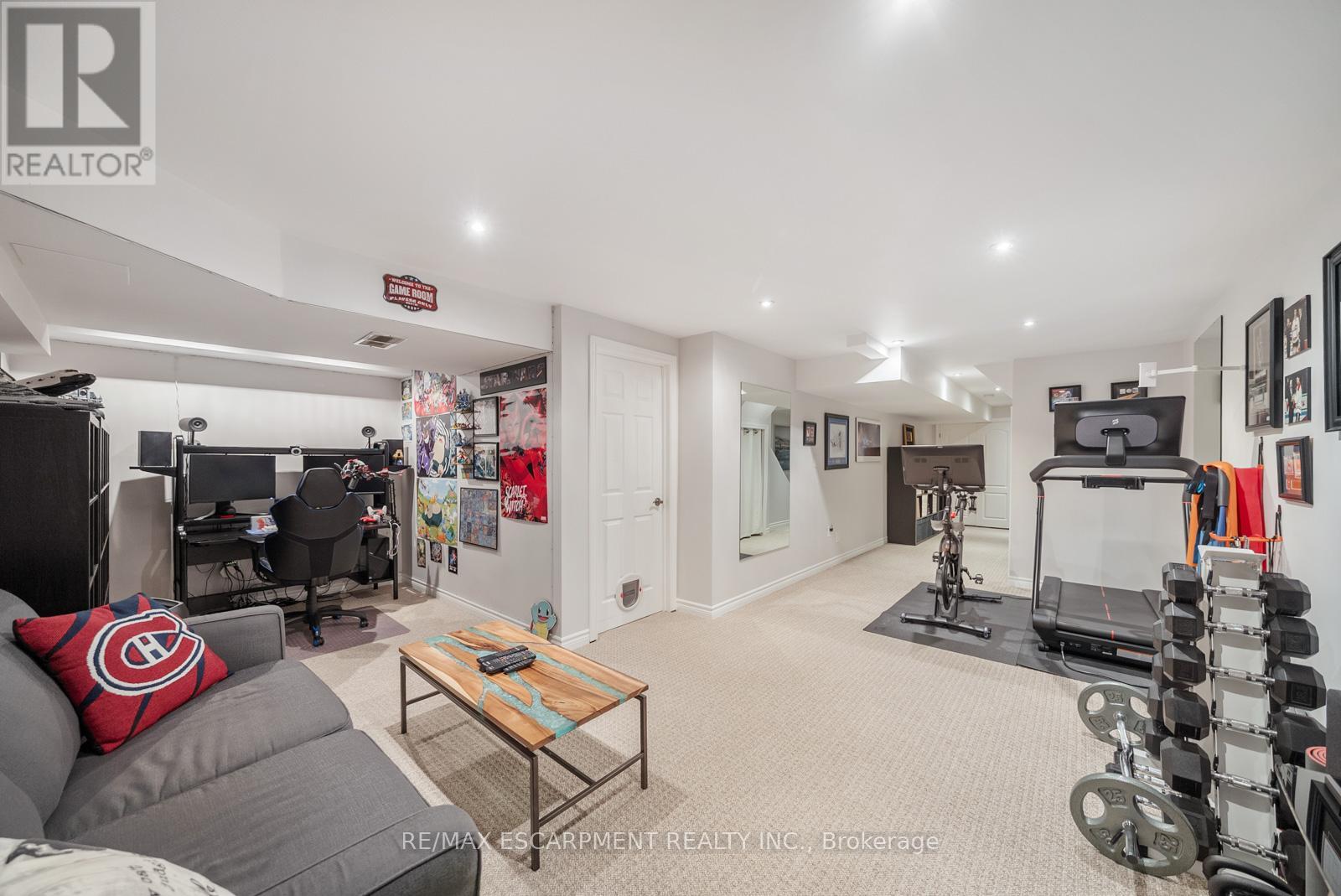 16 Olivia Place, Hamilton, Ontario  L9K 1R3 - Photo 8 - X12760894