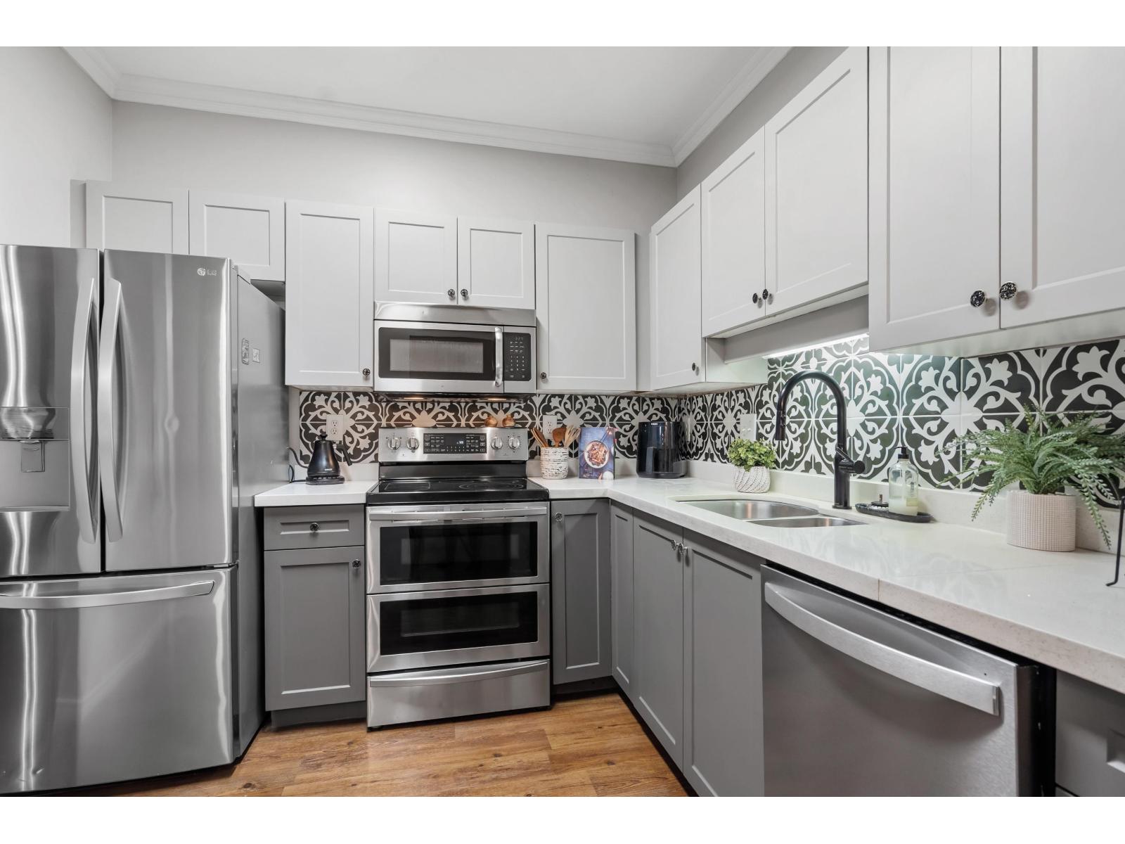 108 13918 72 Avenue, Surrey, British Columbia  V3W 0T4 - Photo 8 - R3084688