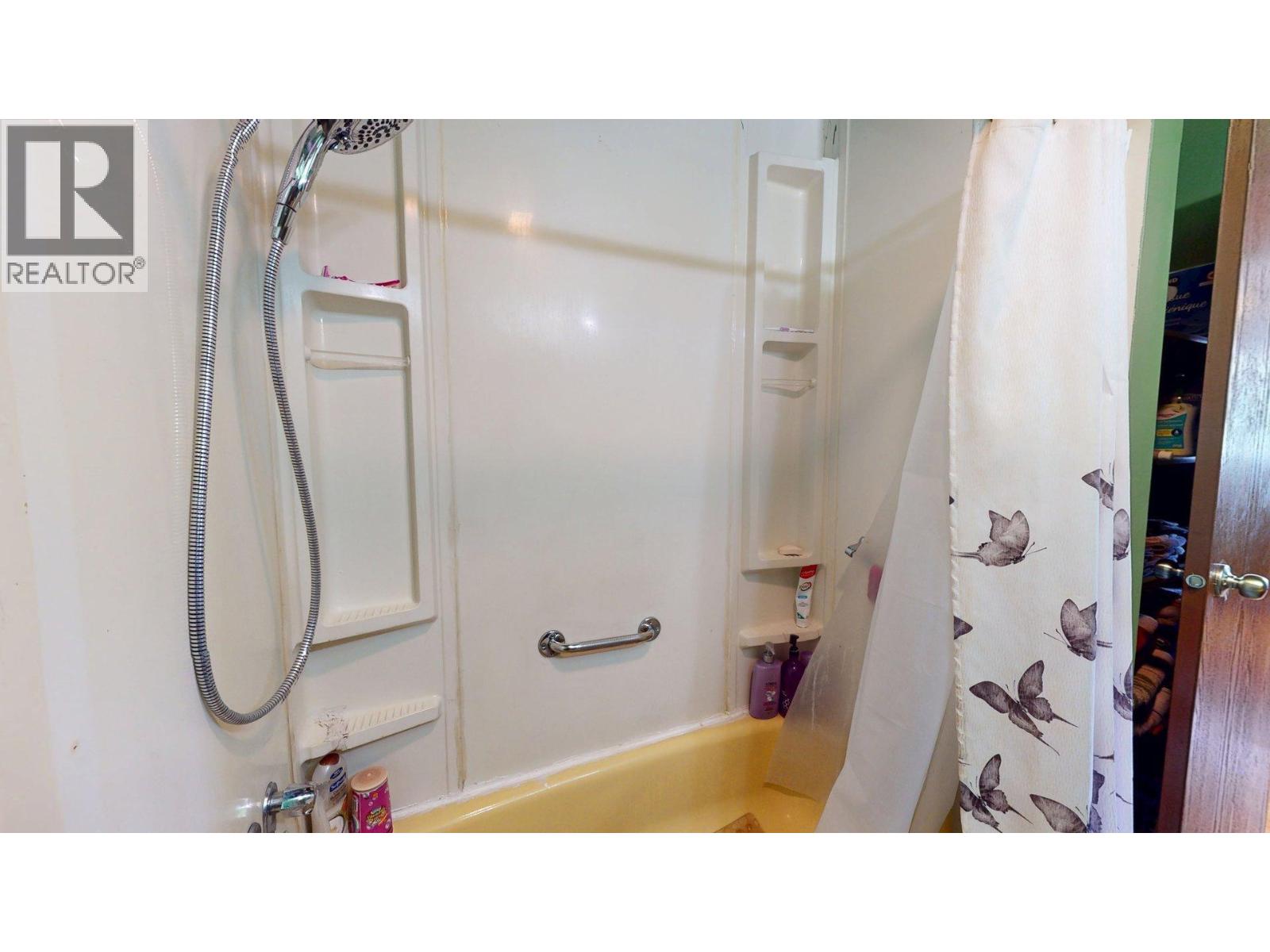 1315 Alpine Drive, Elkford, British Columbia  V0B 1H0 - Photo 24 - 10373048