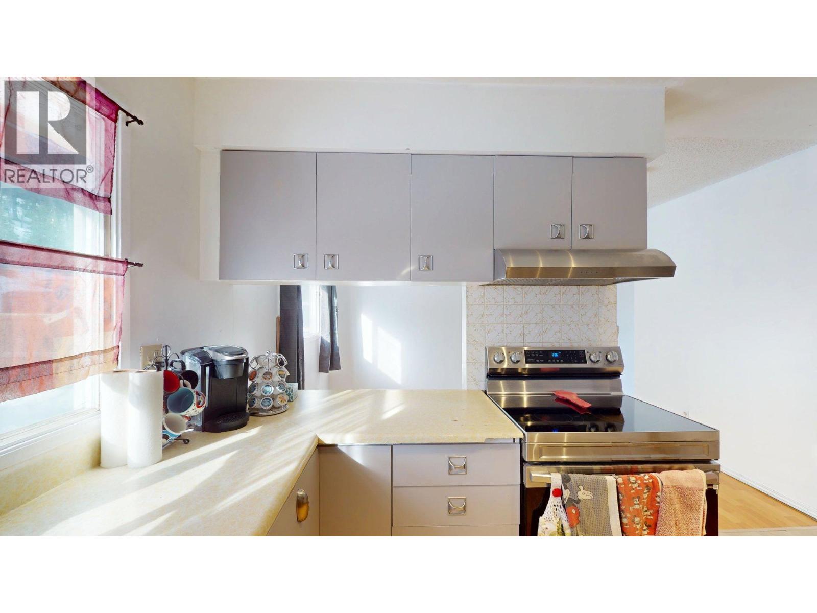 1315 Alpine Drive, Elkford, British Columbia  V0B 1H0 - Photo 14 - 10373048