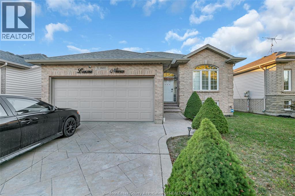 MLS# 26002652: 4681 FONTANA, Windsor, Canada