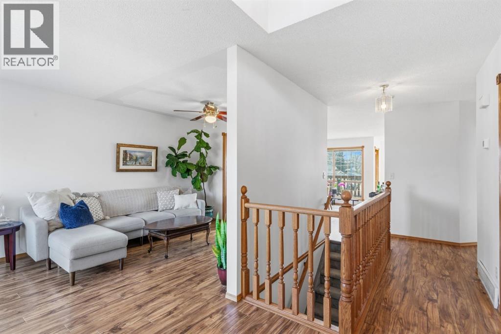 4507 37 Avenue Sw, Calgary, Alberta  T3E 1C9 - Photo 6 - A2272200