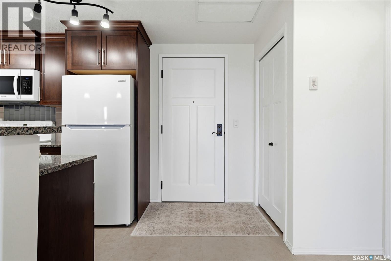 401 1220 Blackfoot Drive, Regina, Saskatchewan  S4S 6T2 - Photo 4 - SK027847