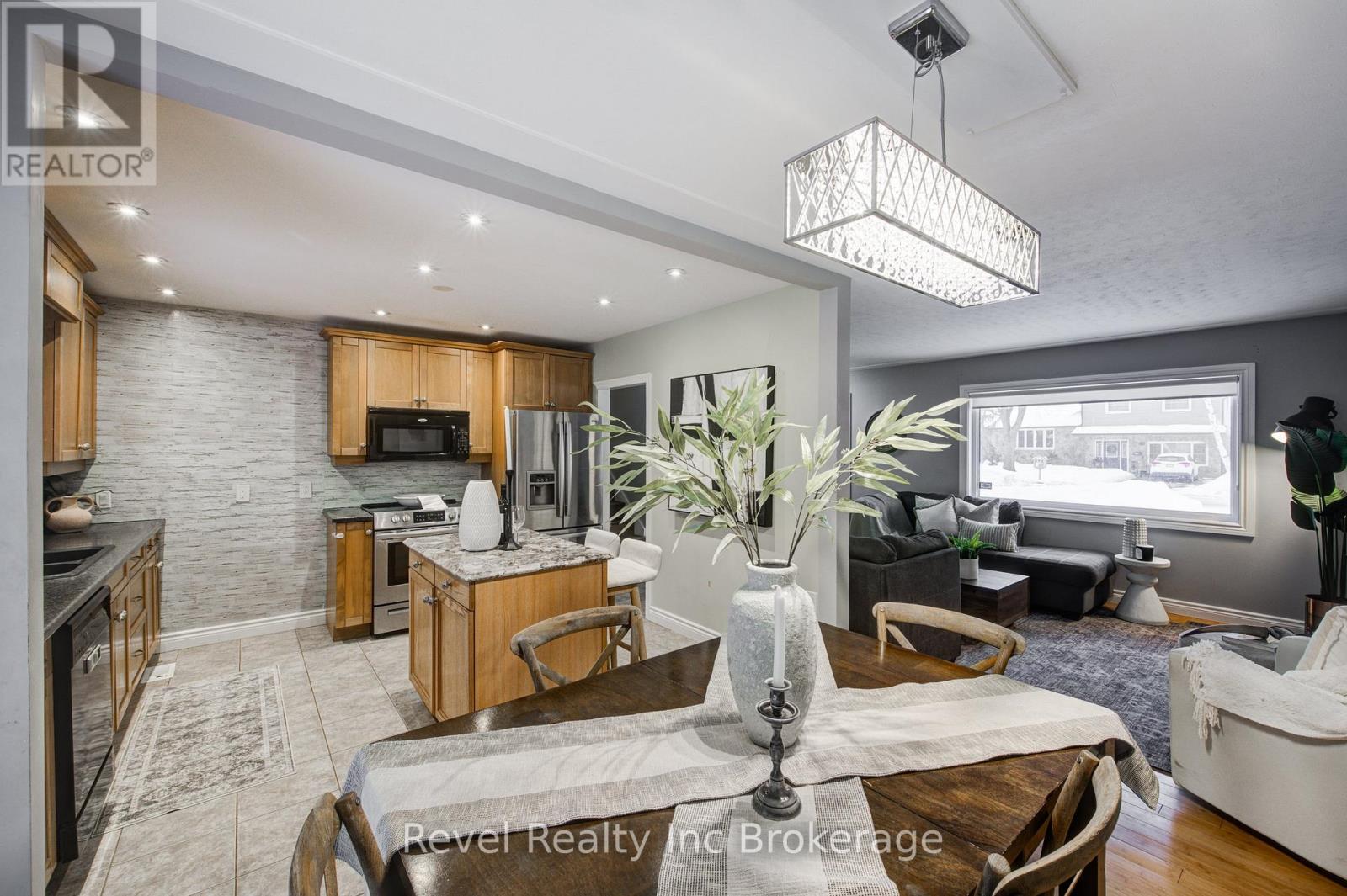 828 Warwick Street, Woodstock, Ontario  N4S 4R4 - Photo 10 - X12761000