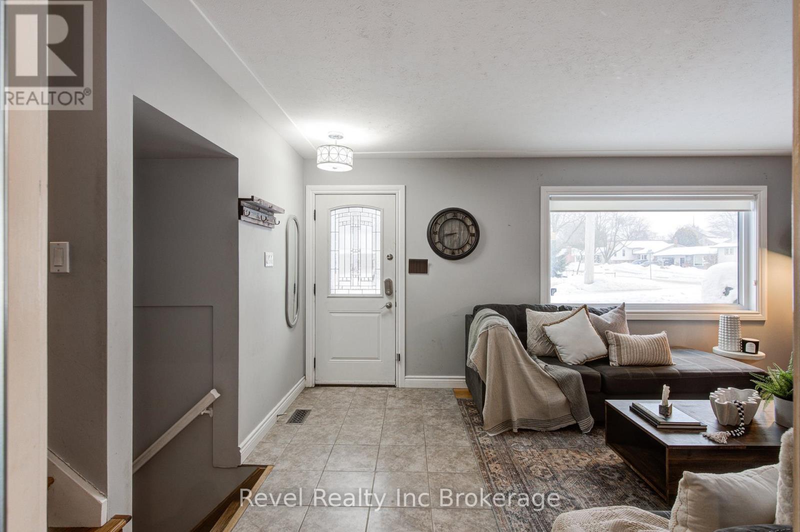 828 Warwick Street, Woodstock, Ontario  N4S 4R4 - Photo 7 - X12761000