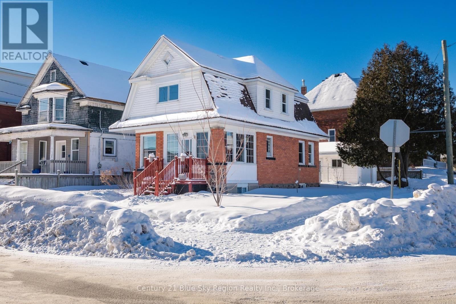 503 First Avenue E, North Bay (Central), Ontario  P1B 1K5 - Photo 3 - X12761052