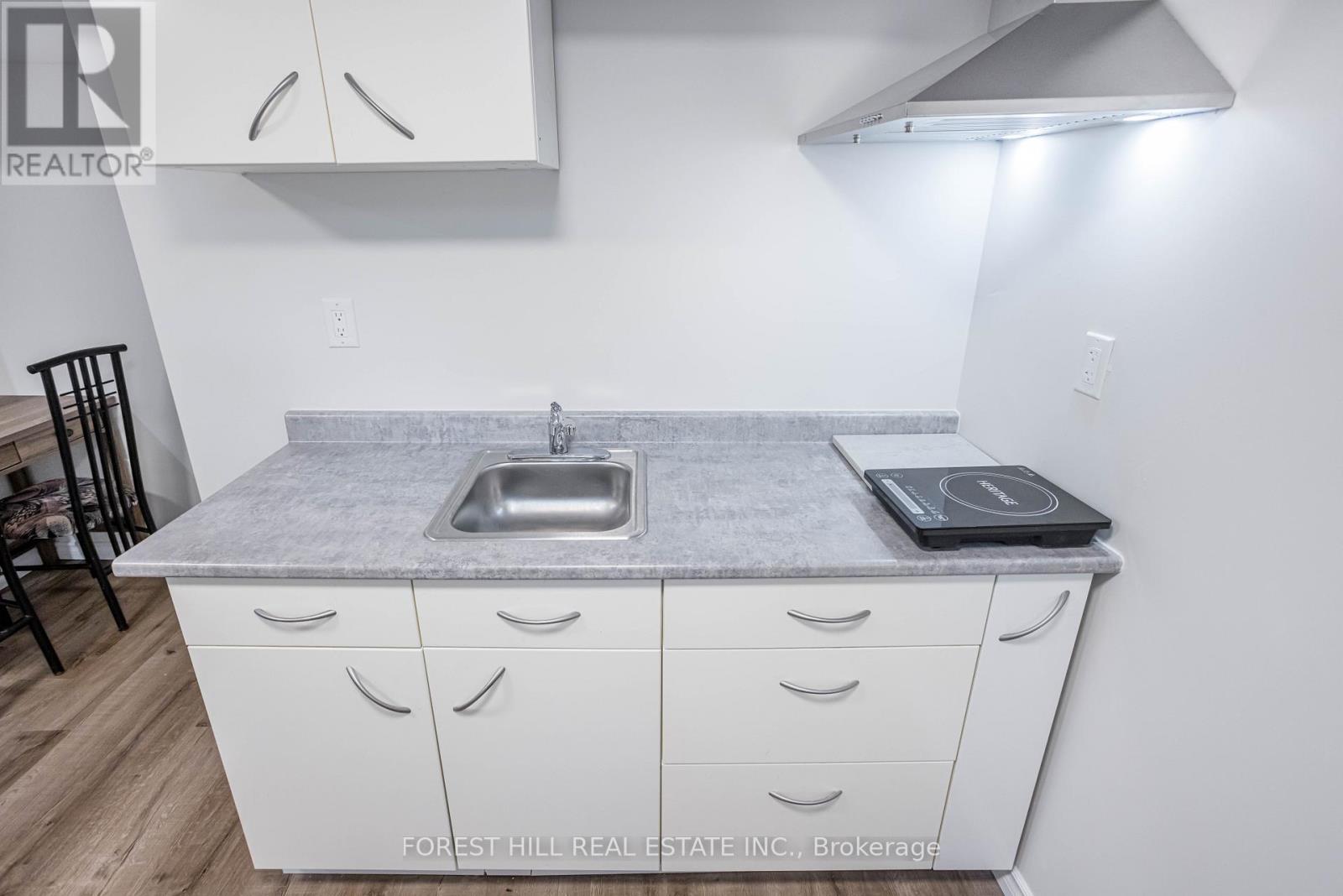 Lower A - 125 Brookmill Drive, Vaughan (Brownridge), Ontario  L4J 6L8 - Photo 7 - N12703950