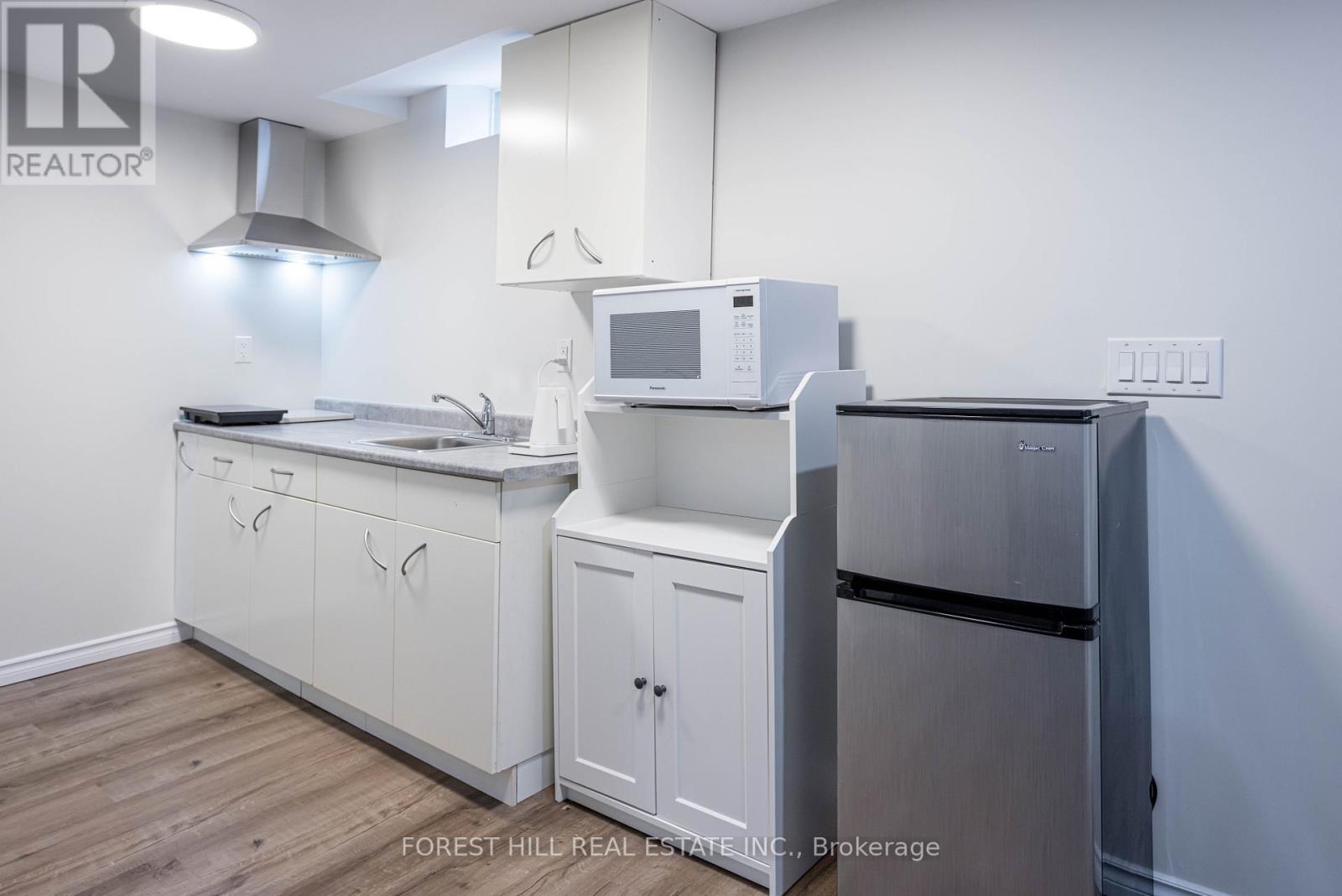 Lower A - 125 Brookmill Drive, Vaughan (Brownridge), Ontario  L4J 6L8 - Photo 9 - N12703950