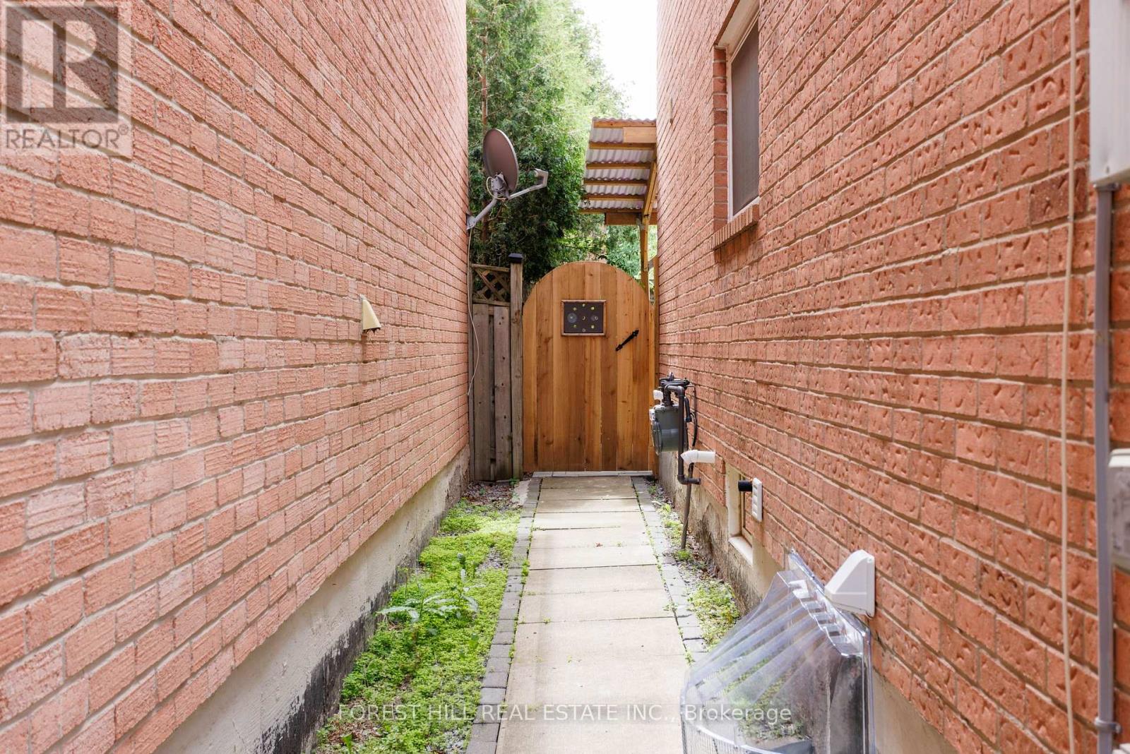 Lower A - 125 Brookmill Drive, Vaughan (Brownridge), Ontario  L4J 6L8 - Photo 40 - N12703950