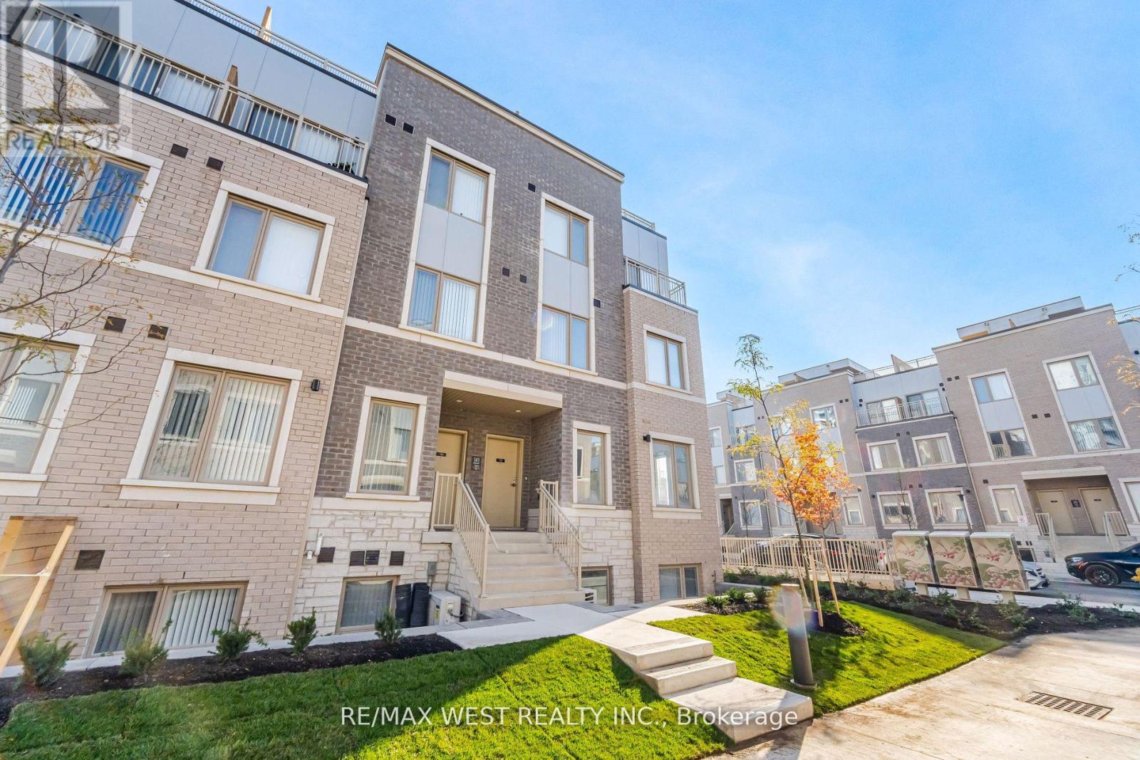 195 - 141 Honeycrisp Crescent, Vaughan (Concord), Ontario  L4K 5Z8 - Photo 3 - N12740042