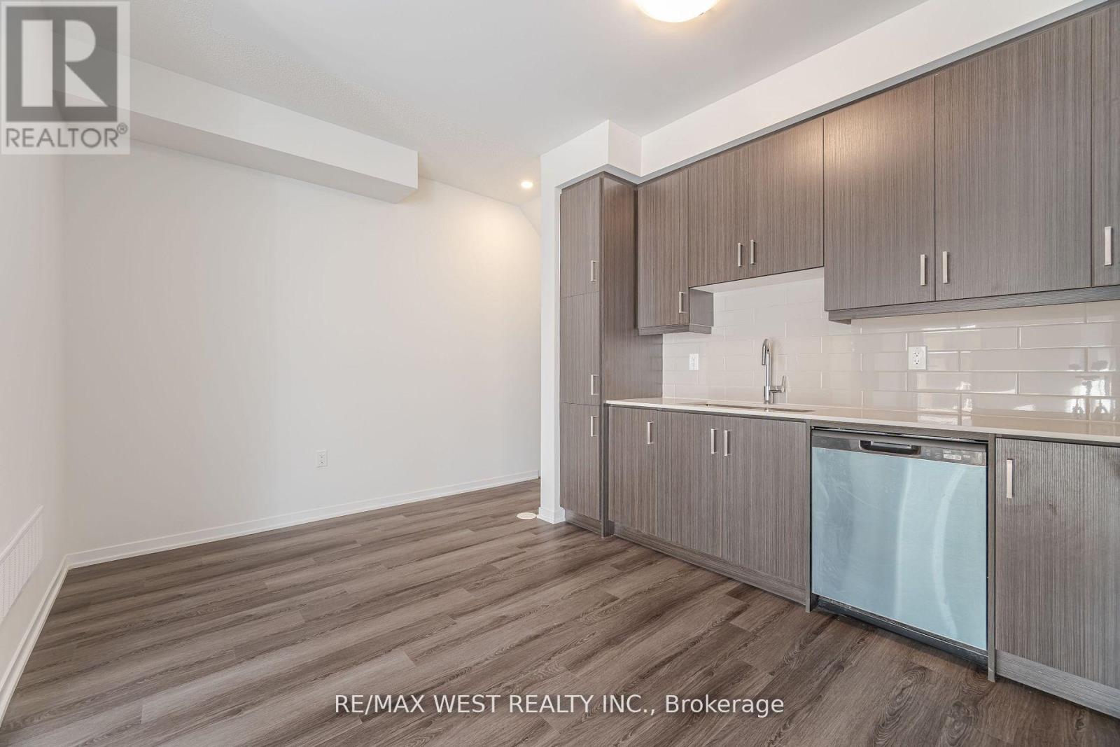 195 - 141 Honeycrisp Crescent, Vaughan (Concord), Ontario  L4K 5Z8 - Photo 15 - N12740042