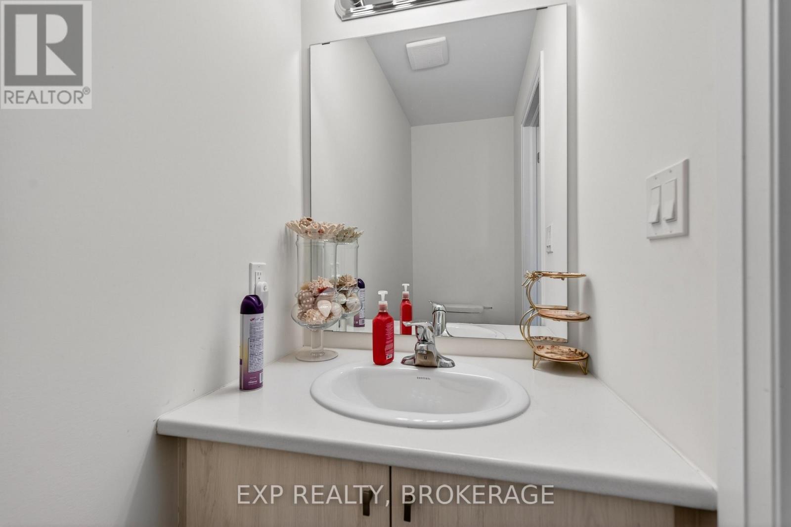 54 Oakmont Drive, Loyalist (Bath), Ontario  K0H 1G0 - Photo 29 - X12761026