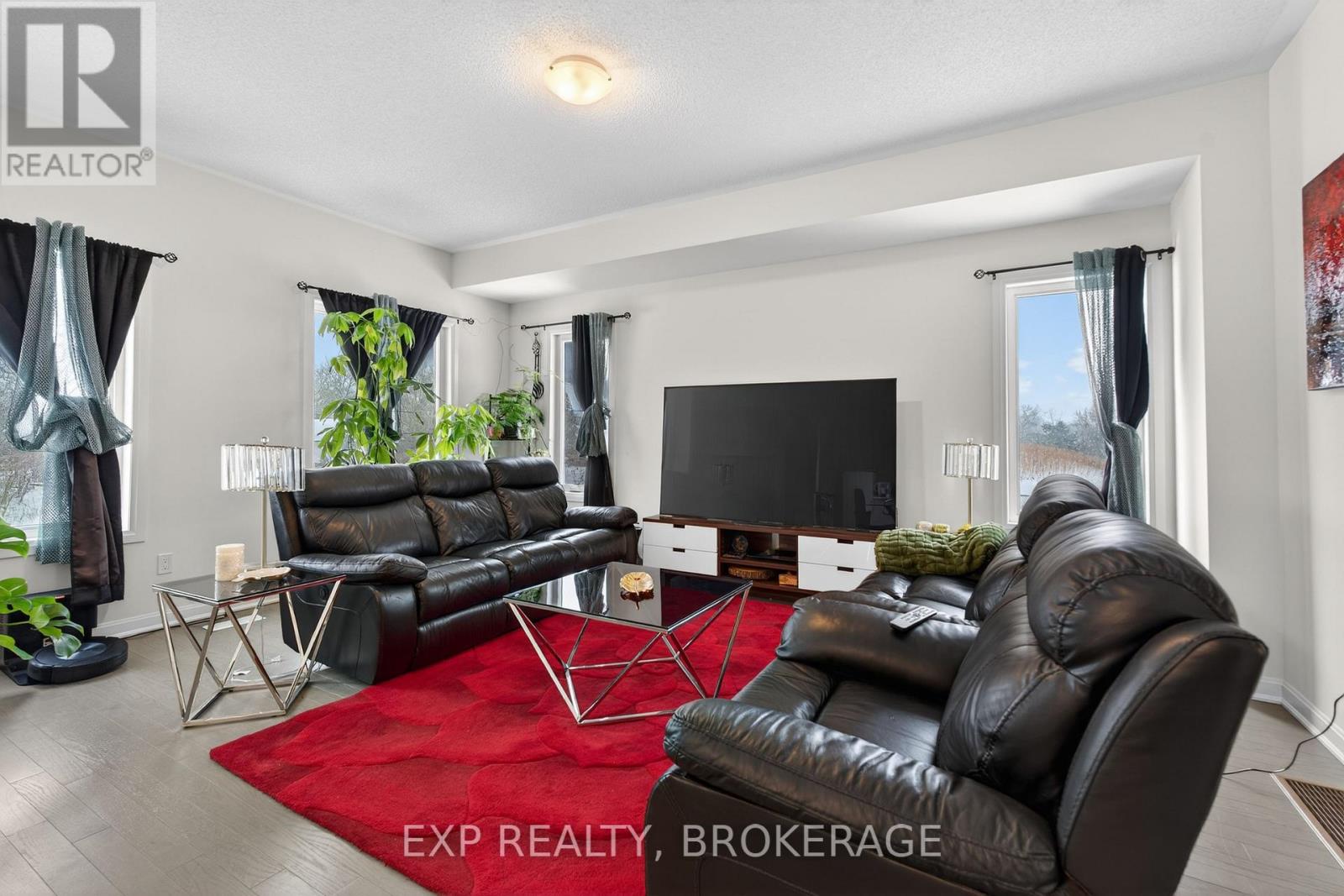 54 Oakmont Drive, Loyalist (Bath), Ontario  K0H 1G0 - Photo 4 - X12761026