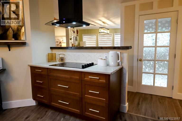 511 Panorama Pl, Parksville, British Columbia  V9P 1A4 - Photo 33 - 1023917