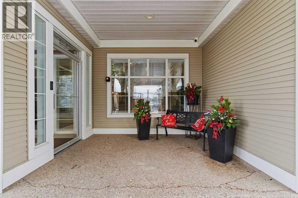 1302, 1010 Arbour Lake Road Nw, Calgary, Alberta  T3G 4Y8 - Photo 2 - A2273131