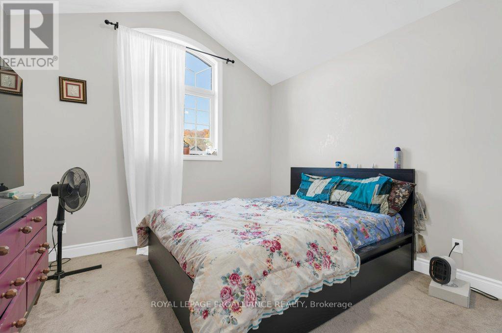 108 Ledgerock Court, Quinte West (Sidney Ward), Ontario  K8R 0A1 - Photo 20 - X12761228