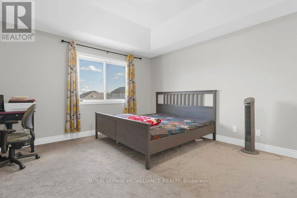 108 Ledgerock Court, Quinte West (Sidney Ward), Ontario  K8R 0A1 - Photo 23 - X12761228