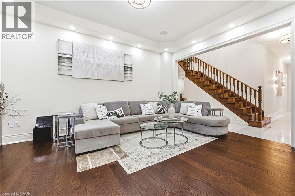 60 Golden Hawk Drive, Waterdown, Ontario  L8B 1W9 - Photo 8 - 40802602