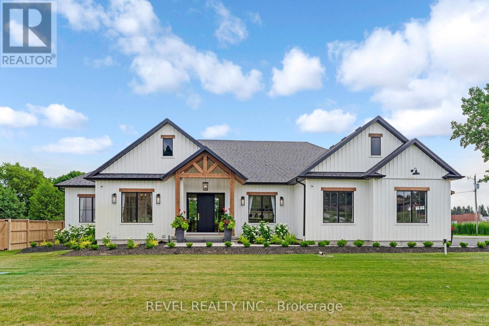 4678 Lobsinger Line, Wellesley, Ontario  N0K 1L0 - Photo 2 - X12702954