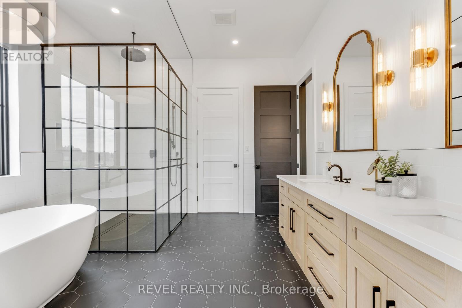 4678 Lobsinger Line, Wellesley, Ontario  N0K 1L0 - Photo 20 - X12702954