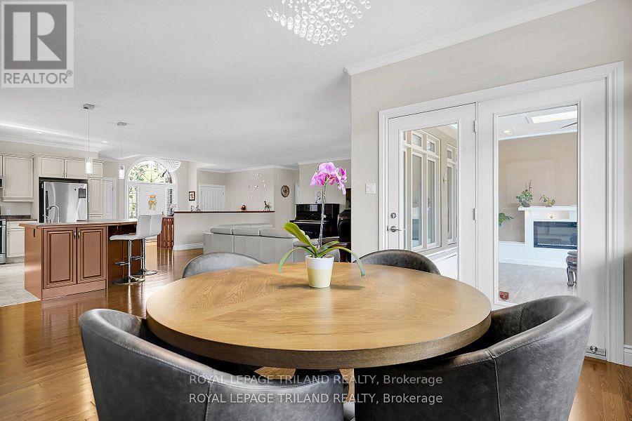 7119 Clayton Walk, London South, Ontario  N6P 1V3 - Photo 17 - X12761006