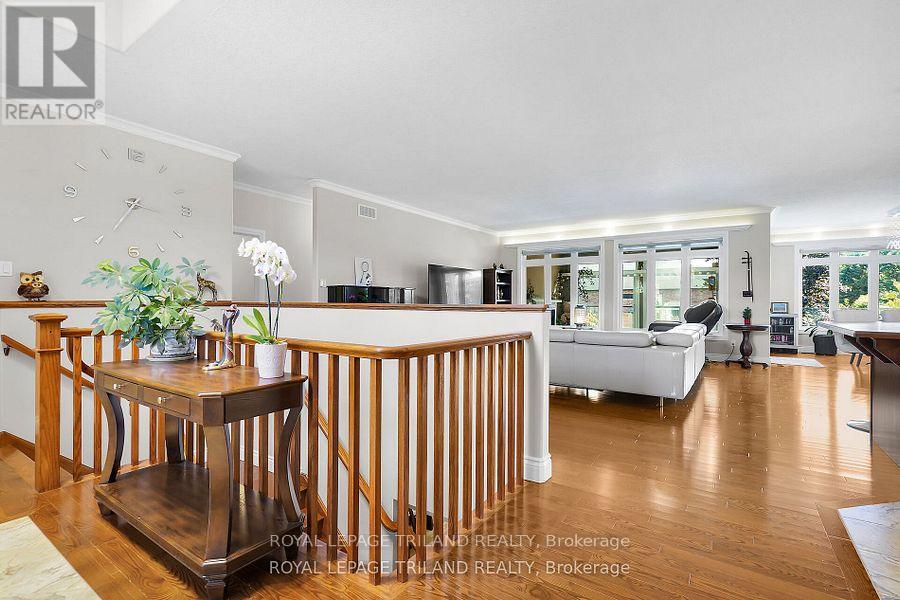 7119 Clayton Walk, London South, Ontario  N6P 1V3 - Photo 2 - X12761006