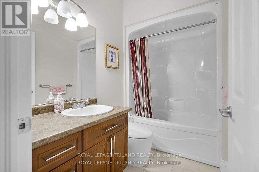 7119 Clayton Walk, London South, Ontario  N6P 1V3 - Photo 20 - X12761006