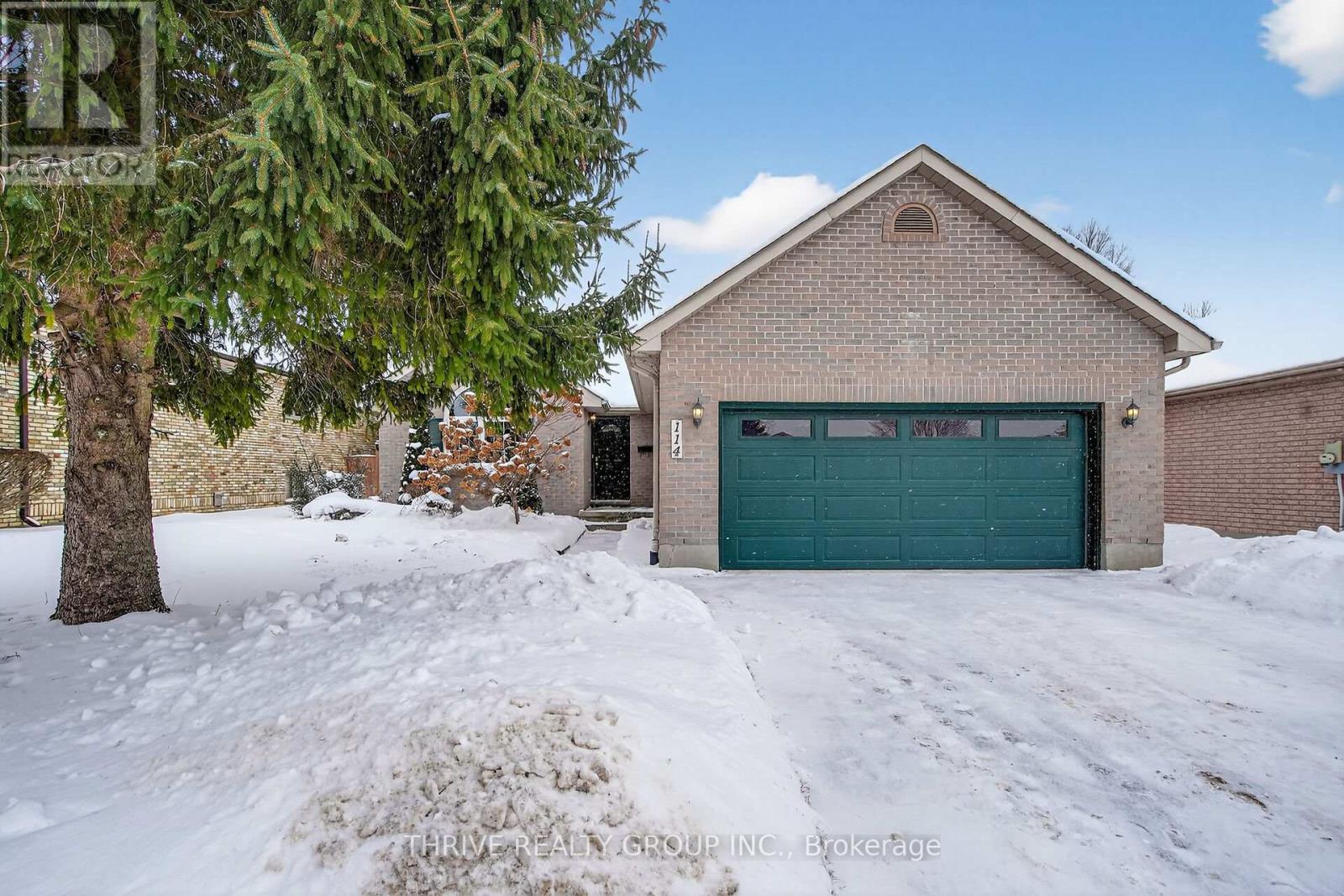 114 Parkview Drive, Strathroy-Caradoc, Ontario  N7G 4A3 - Photo 2 - X12761094