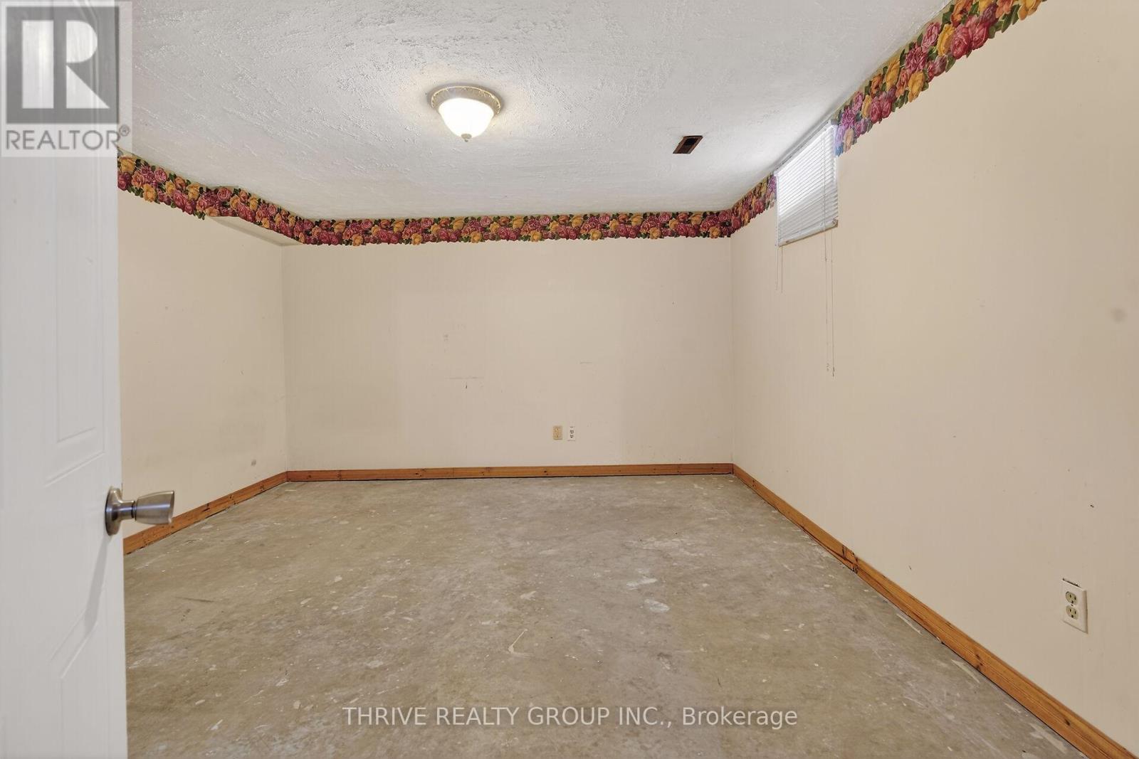 114 Parkview Drive, Strathroy-Caradoc, Ontario  N7G 4A3 - Photo 25 - X12761094