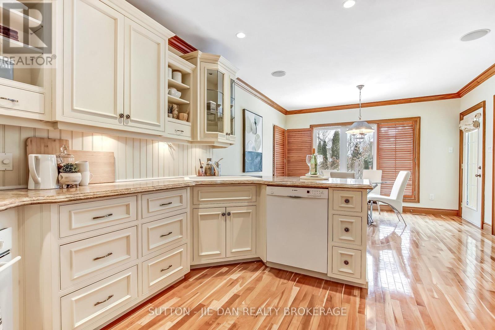 540 Mcgarrell Place, London North, Ontario  N6G 5J8 - Photo 8 - X12761186