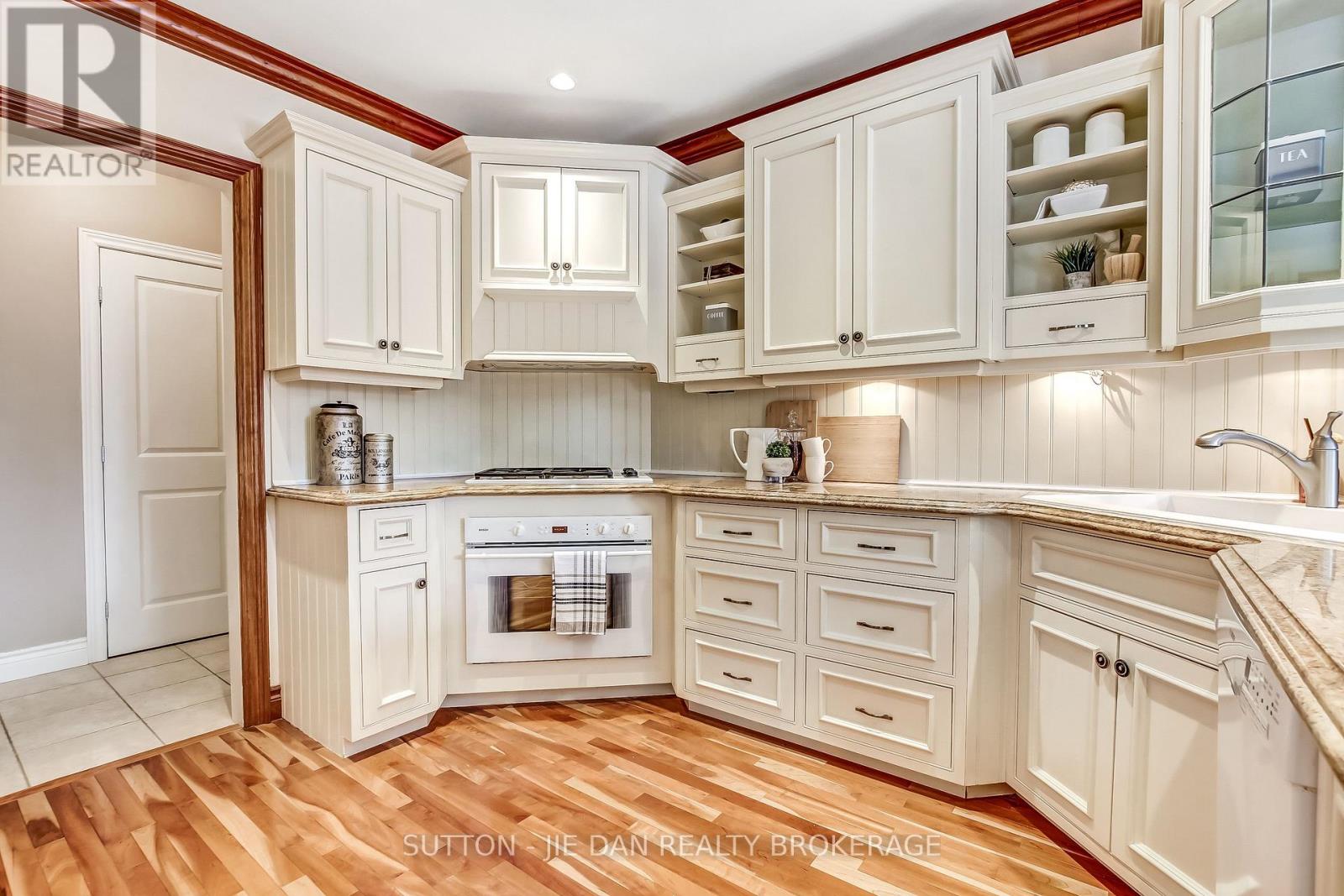 540 Mcgarrell Place, London North, Ontario  N6G 5J8 - Photo 9 - X12761186